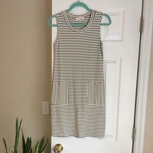 Black and white sleeveless day dress